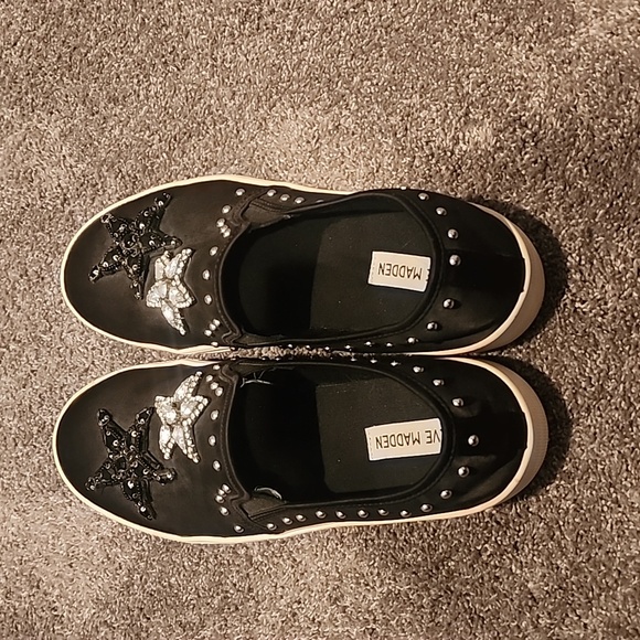 Steve Madden star slip on shoes - Picture 2 of 3